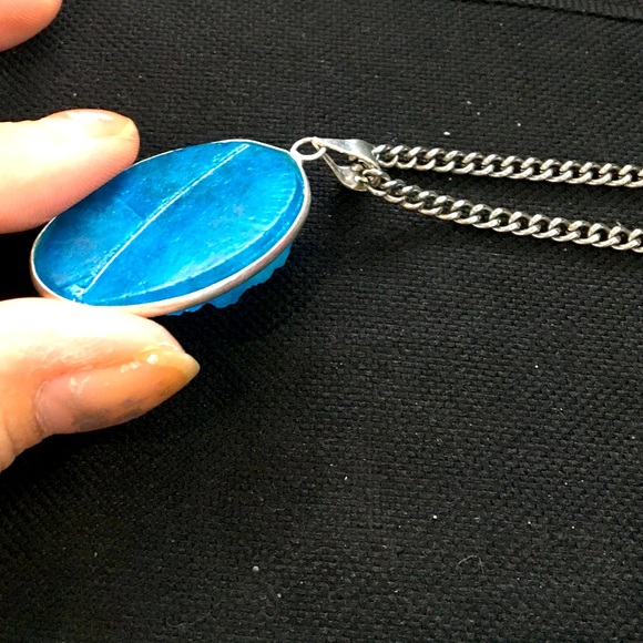 Gorgeous Blue Druzy Agate Oval Pendant DOES NOT INCLUDE Stainless Steel chain - Picture 6 of 6